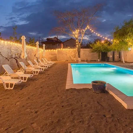 Casa Stavros Gasthuis 3*