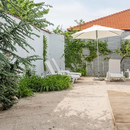 Casa Stavros Două Mai