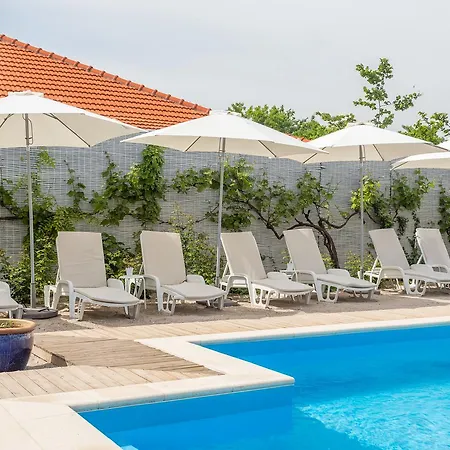 Casa Stavros Pensionat Două Mai